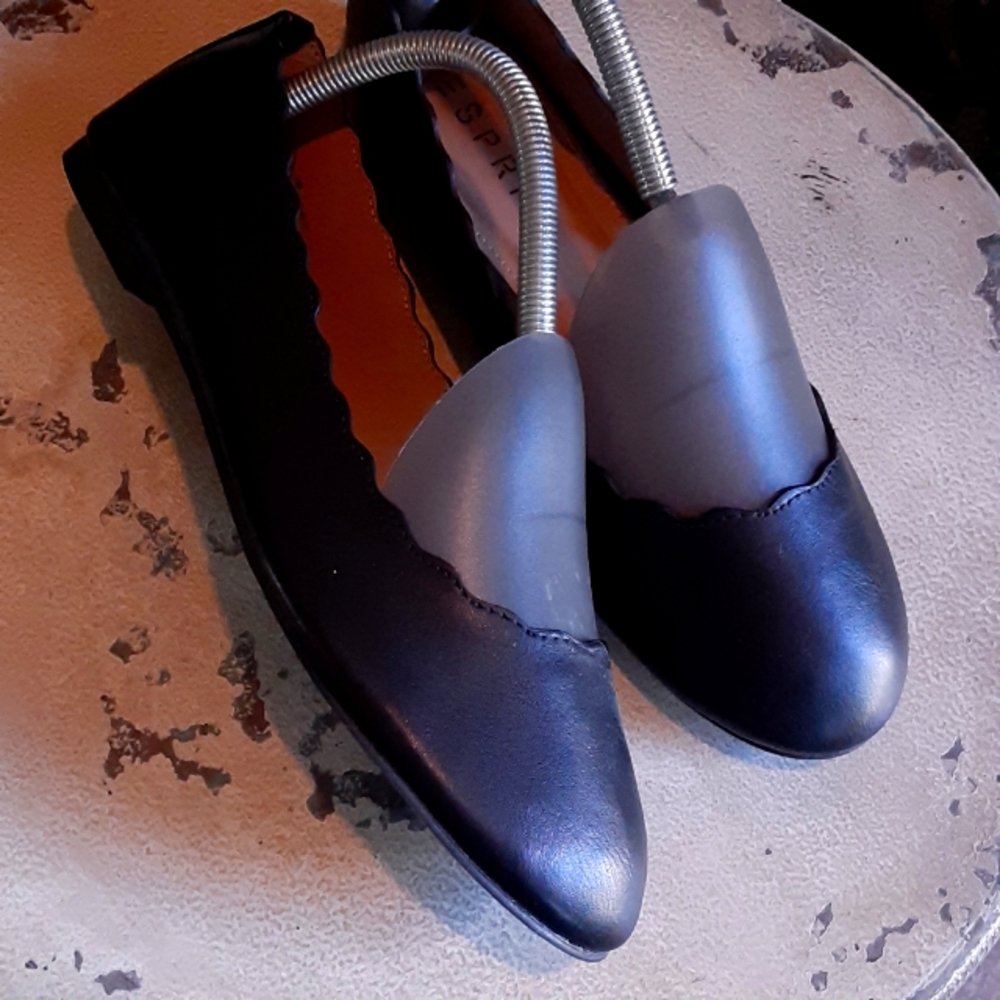 ESPRIT, Odette, Scalloped Blk Flats, Size 7.5